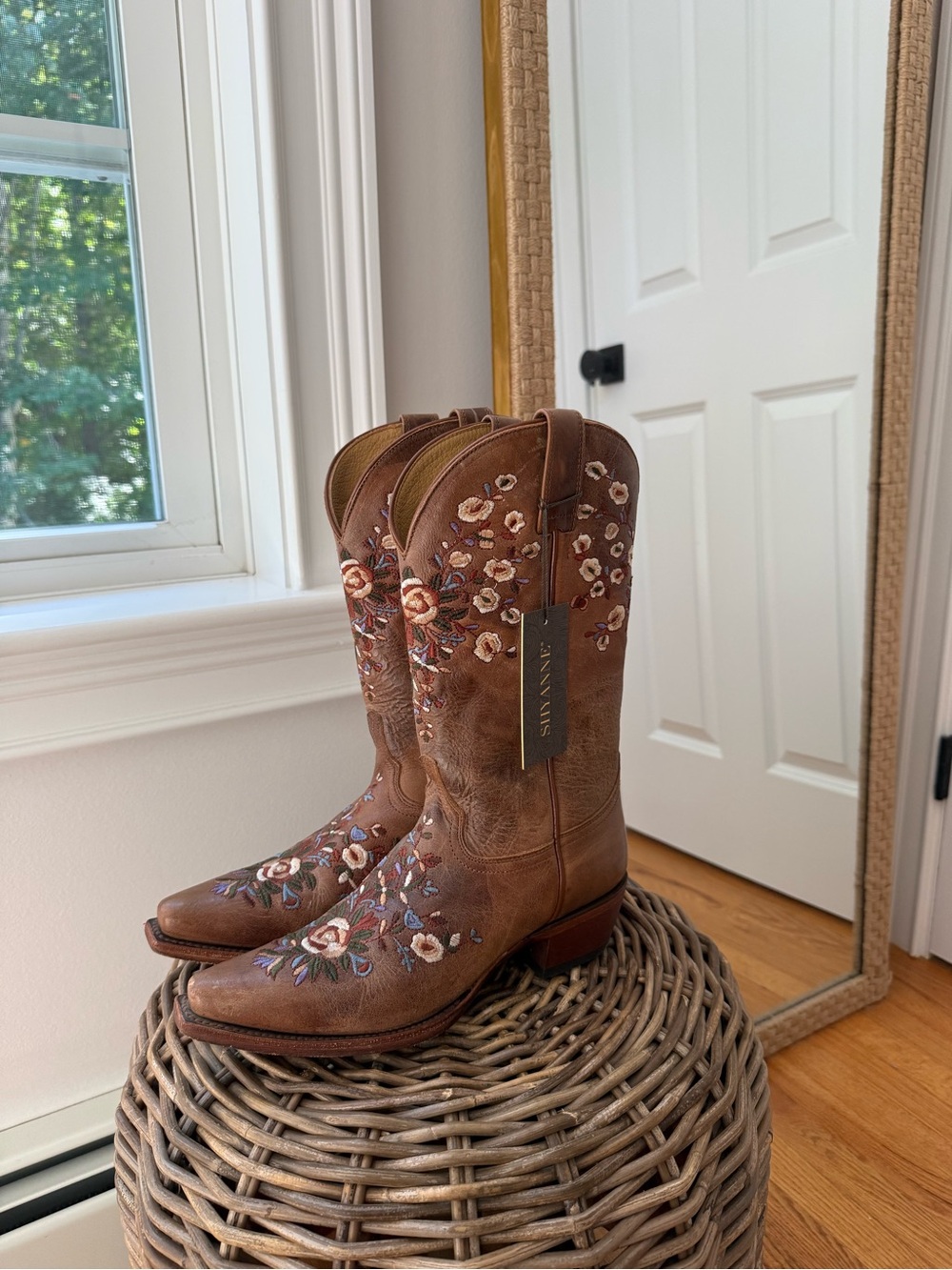 Shyanne Brown Floral Embroidered Western Boots